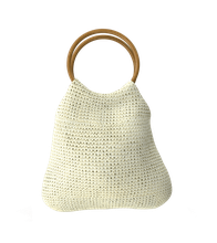 Sac tricoté avec une poignée en bois